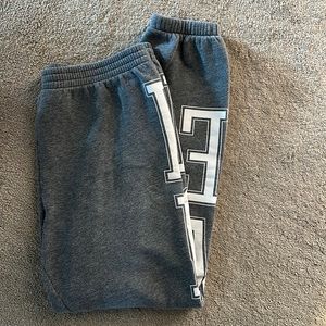 Vs pink sweatpants